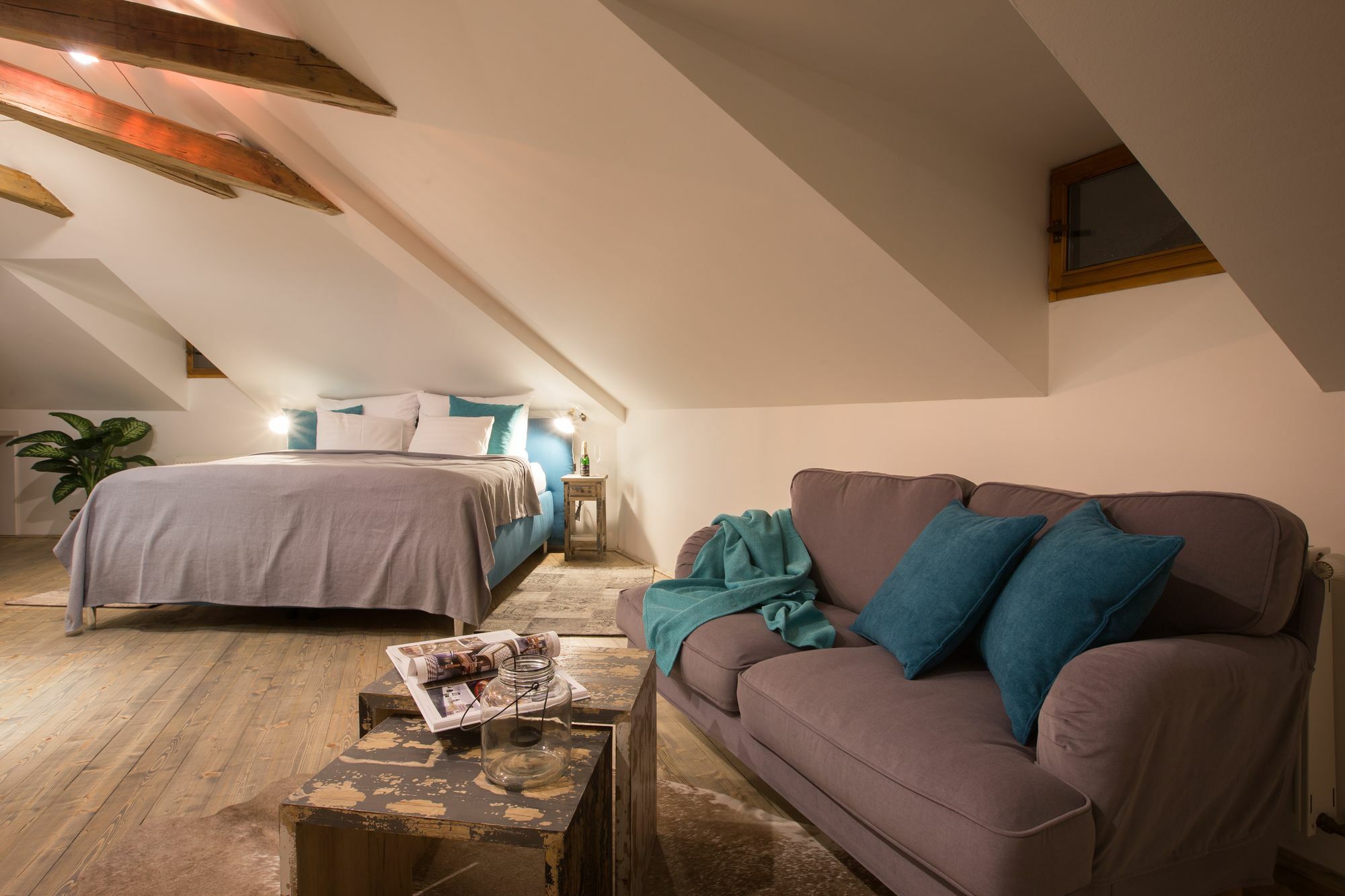 Gigantic Boho Chic 3 Bedroom 3 Bathroom Loft With Hanging Chair Apartment